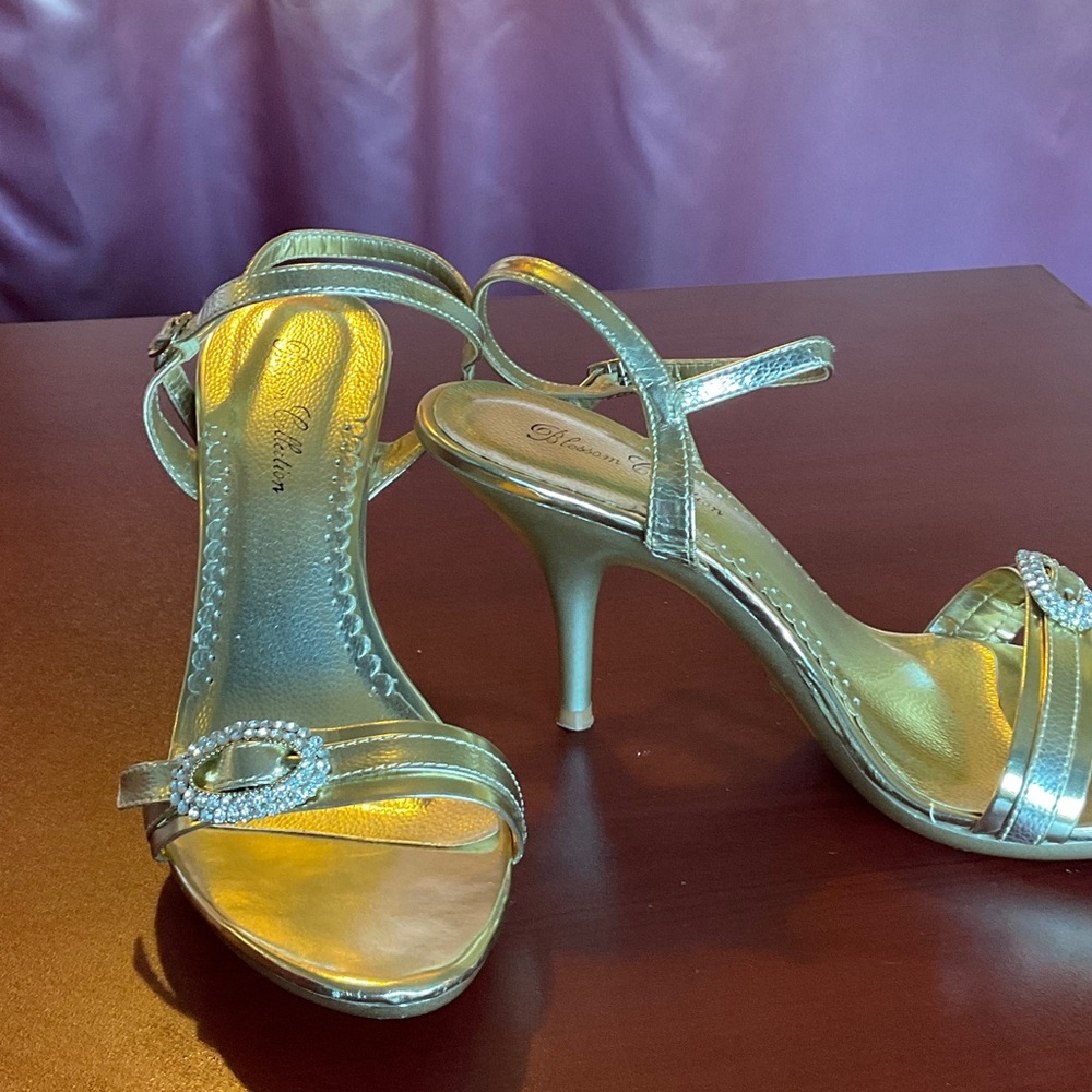 Gold high heeled sandals rhinestone buckle size 7.5